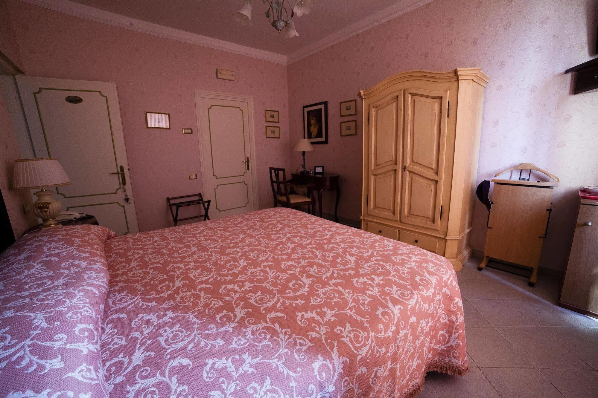 La Luma Hotel Montecosaro  Экстерьер фото